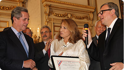 Avignon reçoit le Ruban d'Honneur de la Fondation (Vidéo)